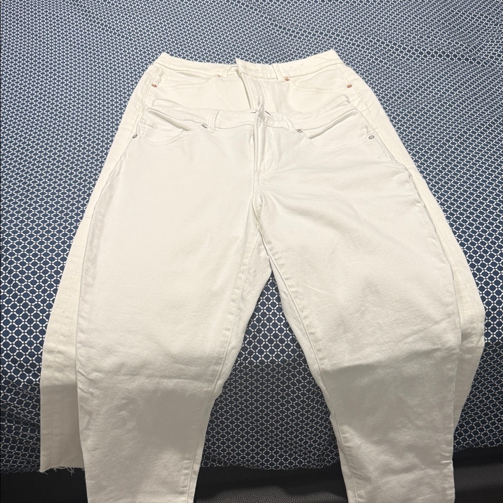 Bundle Express Women's White Jeans